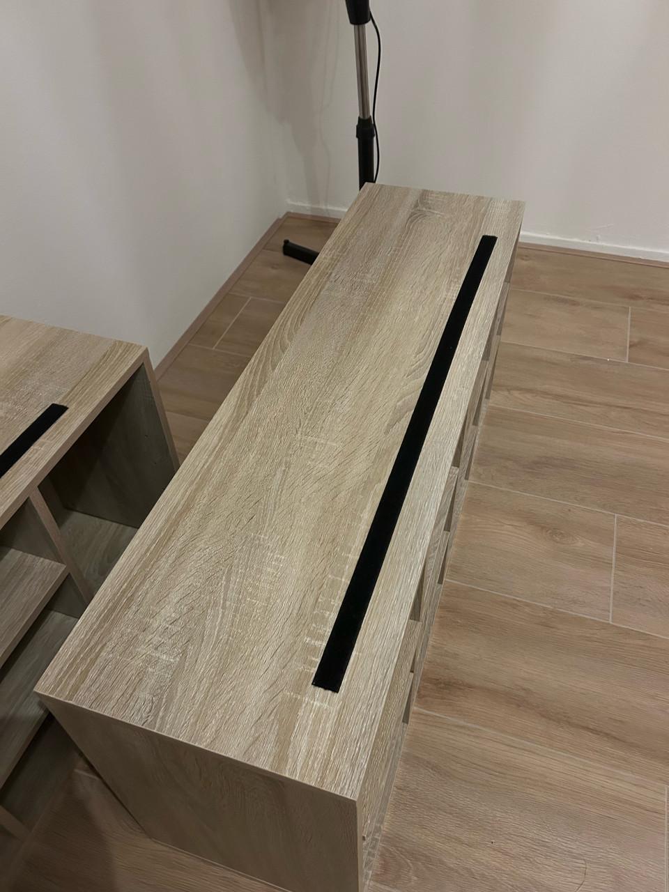 Kasten met vakken, superleuk! ook te gebruiken als bankje