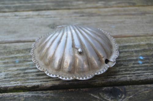 Schelpvormig doosje verzilverd