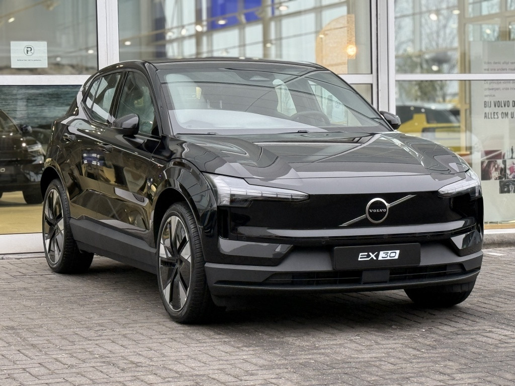 Volvo Ex30 nieuwprijs € 47.826 | extended range plus | climate | 20"