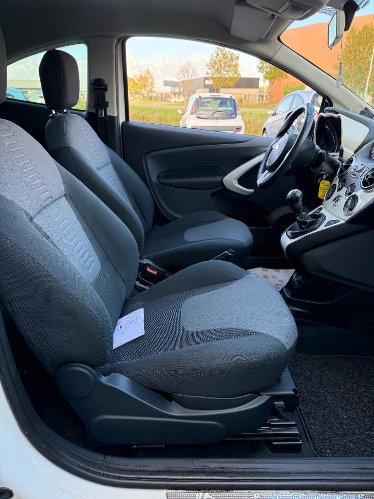 Ford KA 1.2 titanium - airco - 1e eigenaar