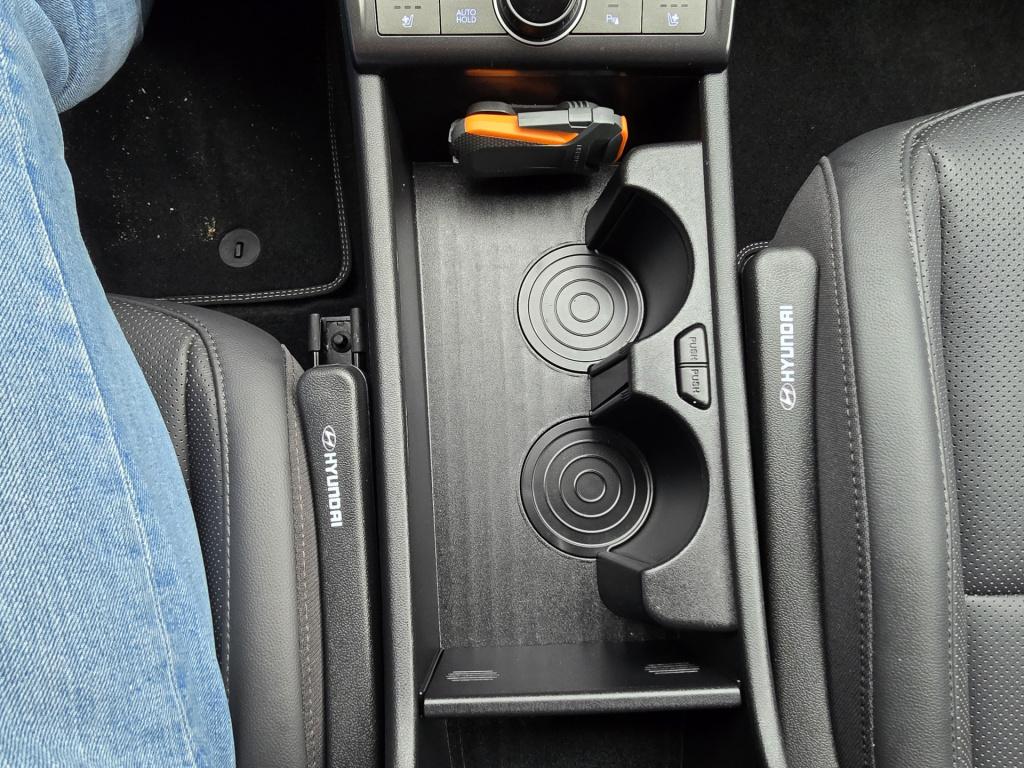 Hyundai Kona 1.6 gdi hev premium | camera | carplay | trekhaak | stoel/ stu