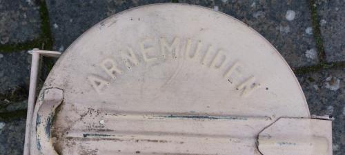 Zinken Brocante Vuilnisbak "Arnemuiden"