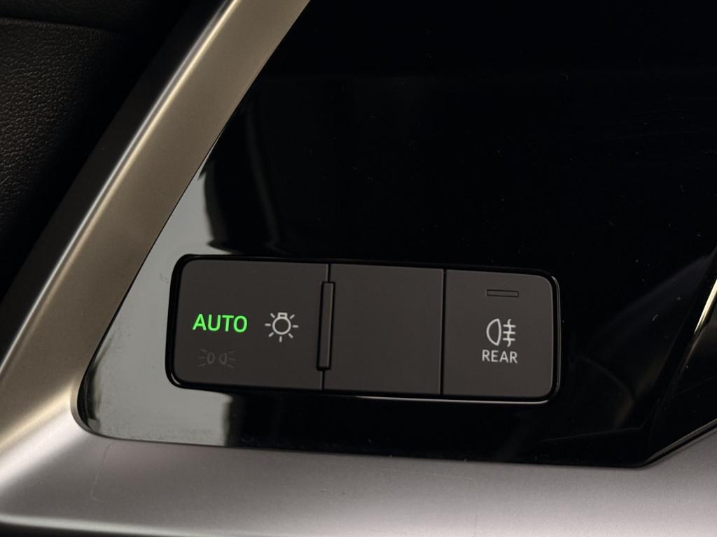 Audi A3 limousine 30 tfsi advanced edition | navi | acc | stoelverwarming |