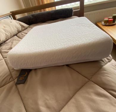 Medisch zitkussen, druk-verlagend traagschuim van het merk Royal HealthFoam