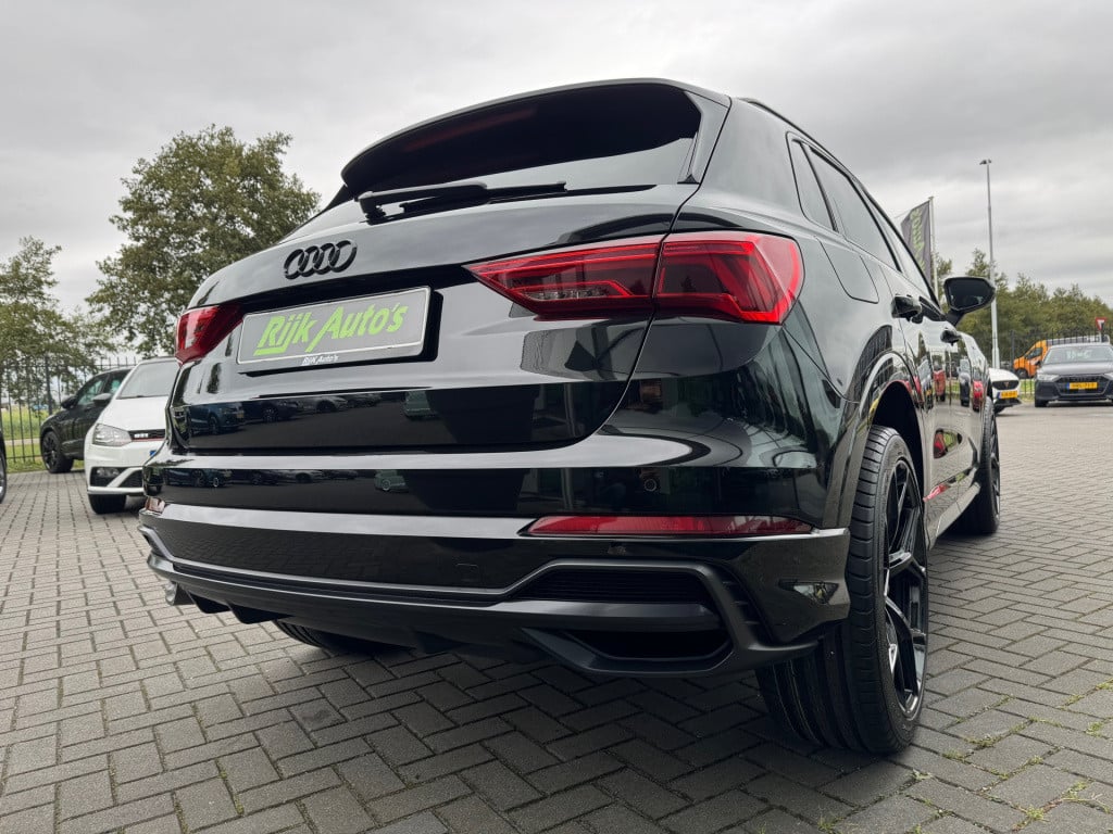 Audi Q3 35 tfsi 3x s-line * keyless * matrix led * carplay