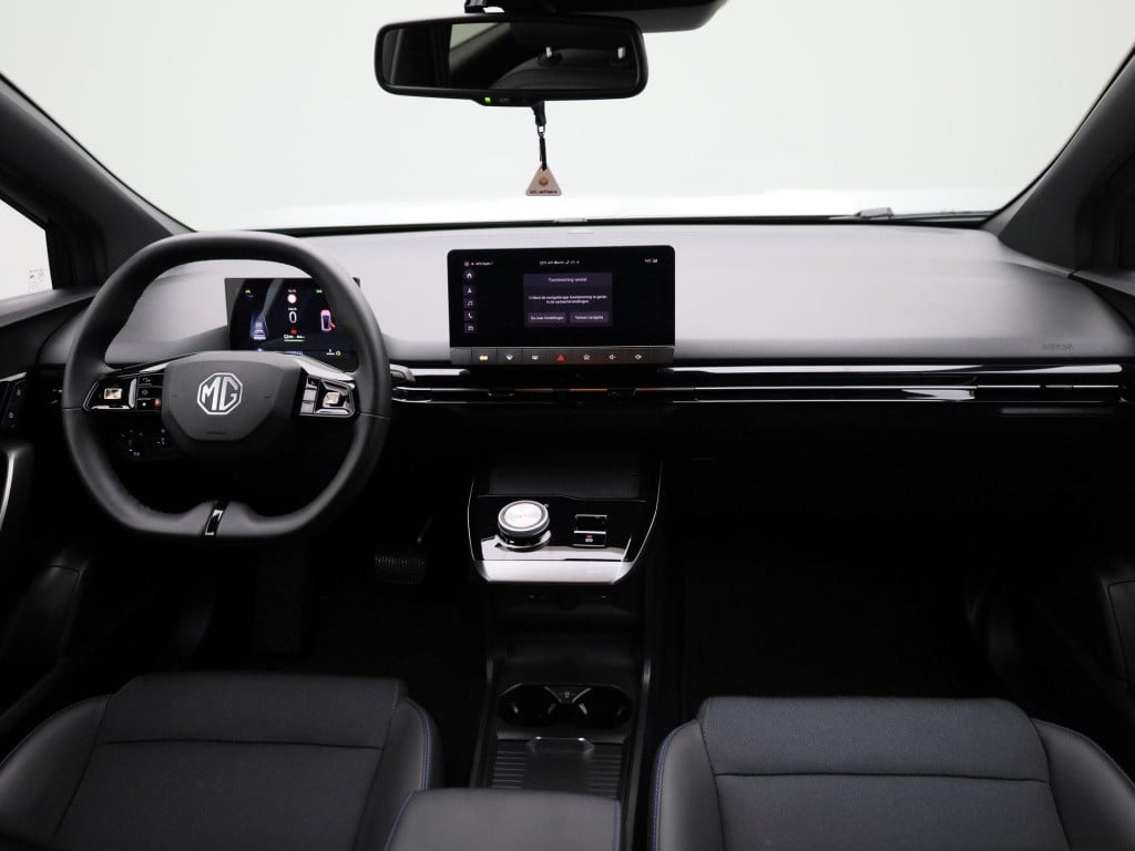 MG Mg4 64 kwh luxury