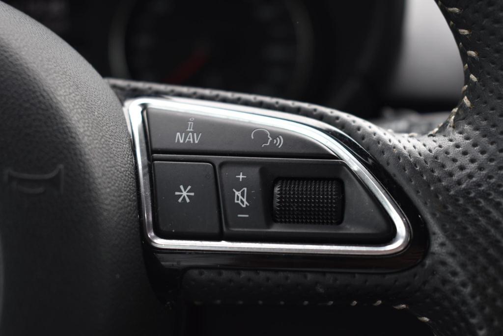 Audi A1 Sportback 1.0 tfsi advance sport | cruise control | airco | lmv | n