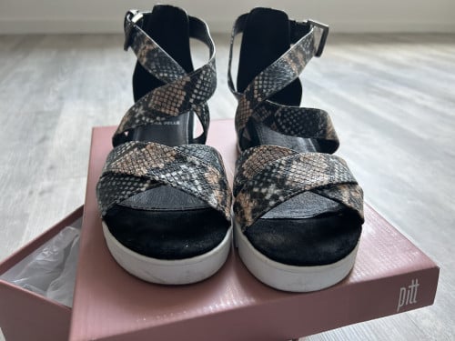 Sandalen maat 39, nieuw