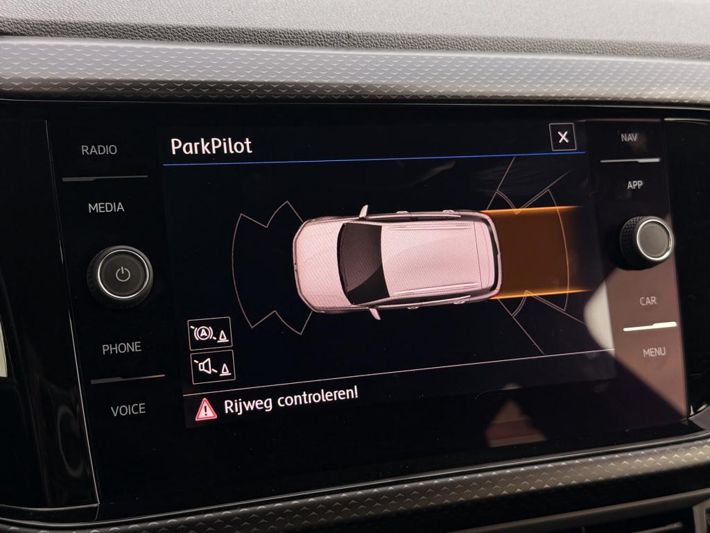 Volkswagen T-cross 1.0 tsi r-line | vc | acc | dab | trekhaak | stoelverwar