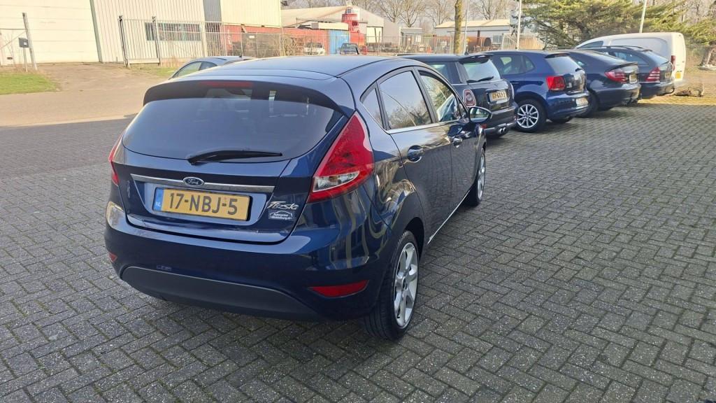 Ford Fiesta 1.4i Ghia 5deurs bj:2010 airco-leer apk 2027 i.z.g.st