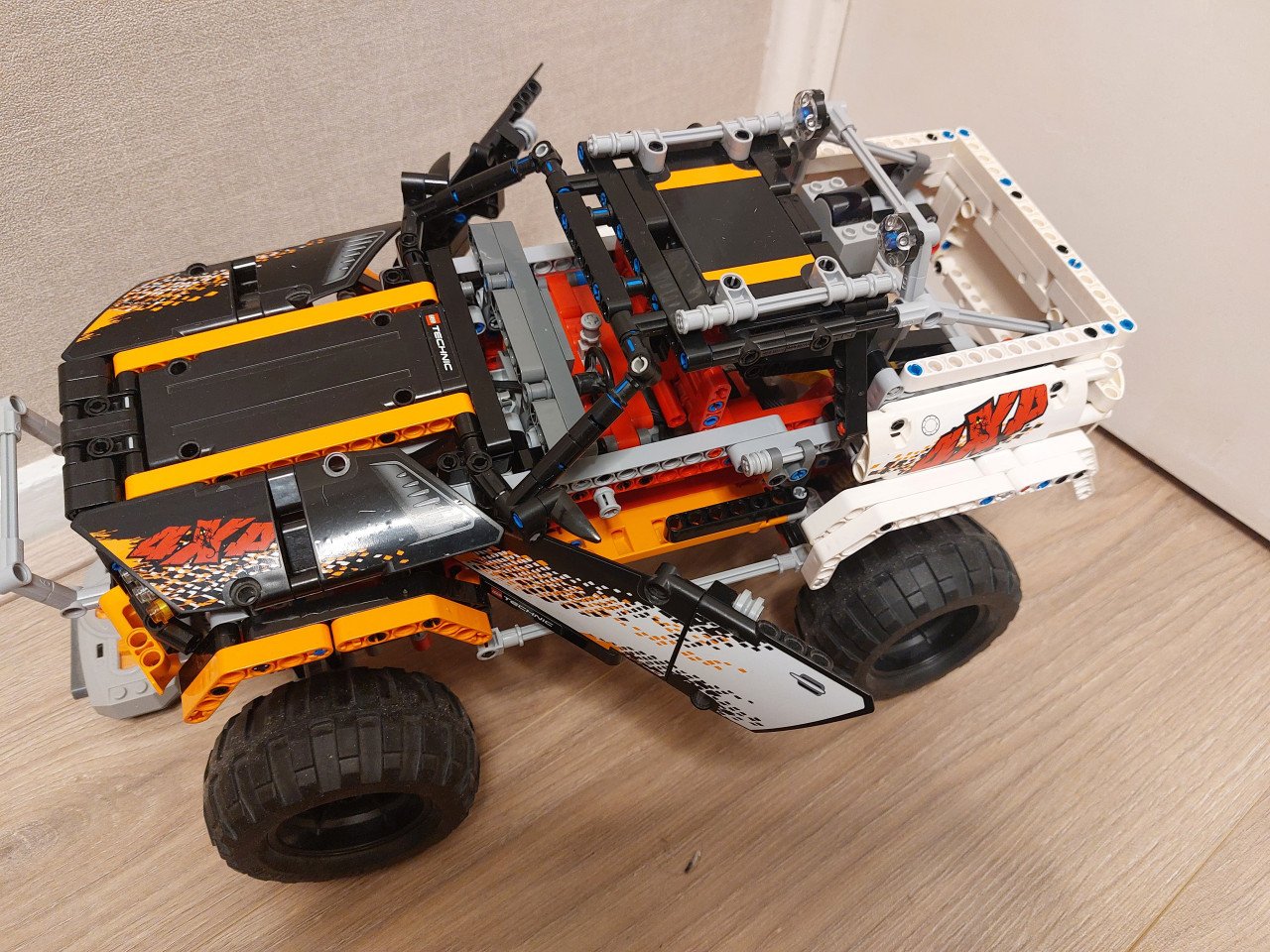 LEGO TECHNIC 9398 4x4 Crawler