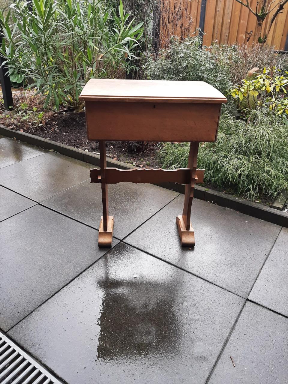 Vintage naaitafeltje