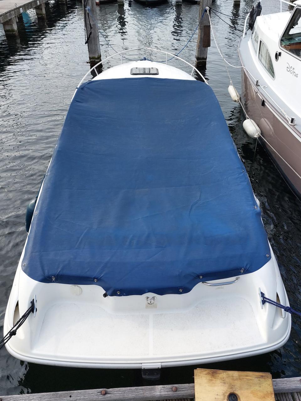 Wellcraft Excel 21 SL – Met  een kwalitatief goede dubbelassige trailer!