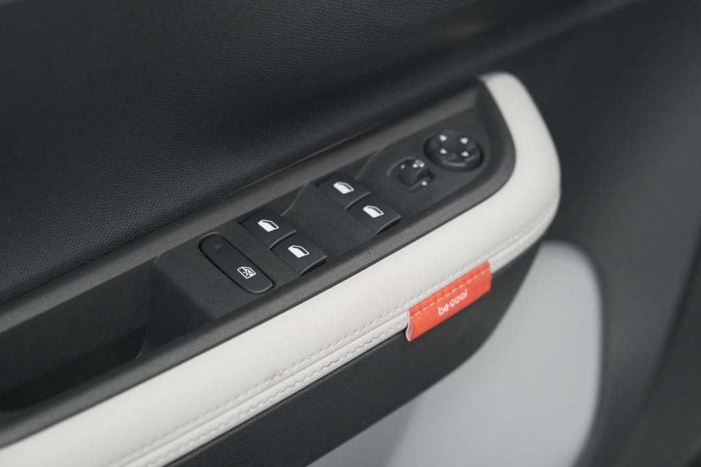 Citroen ë-c3 max 113pk 44 kwh | 11 kw lader | camera | navigatie | parkeers