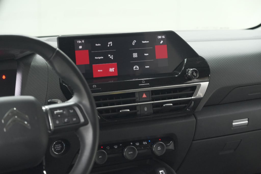 Citroen C4 puretech 130 eat8 shine | camera | head-up display | parkeersens