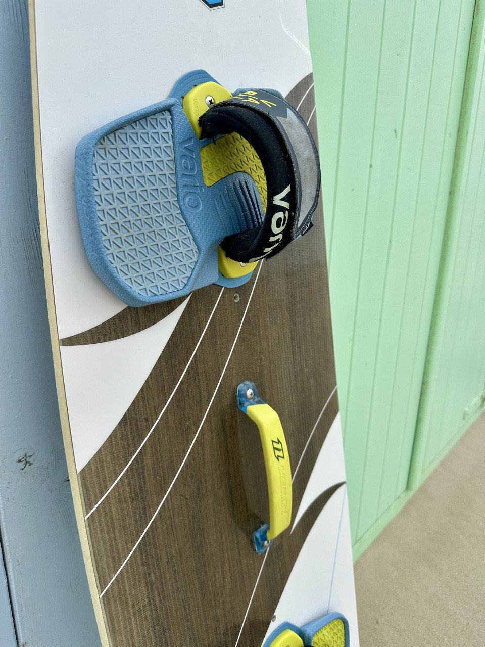 Kiteboard Best Armada 136x41, incl. Duotone pads