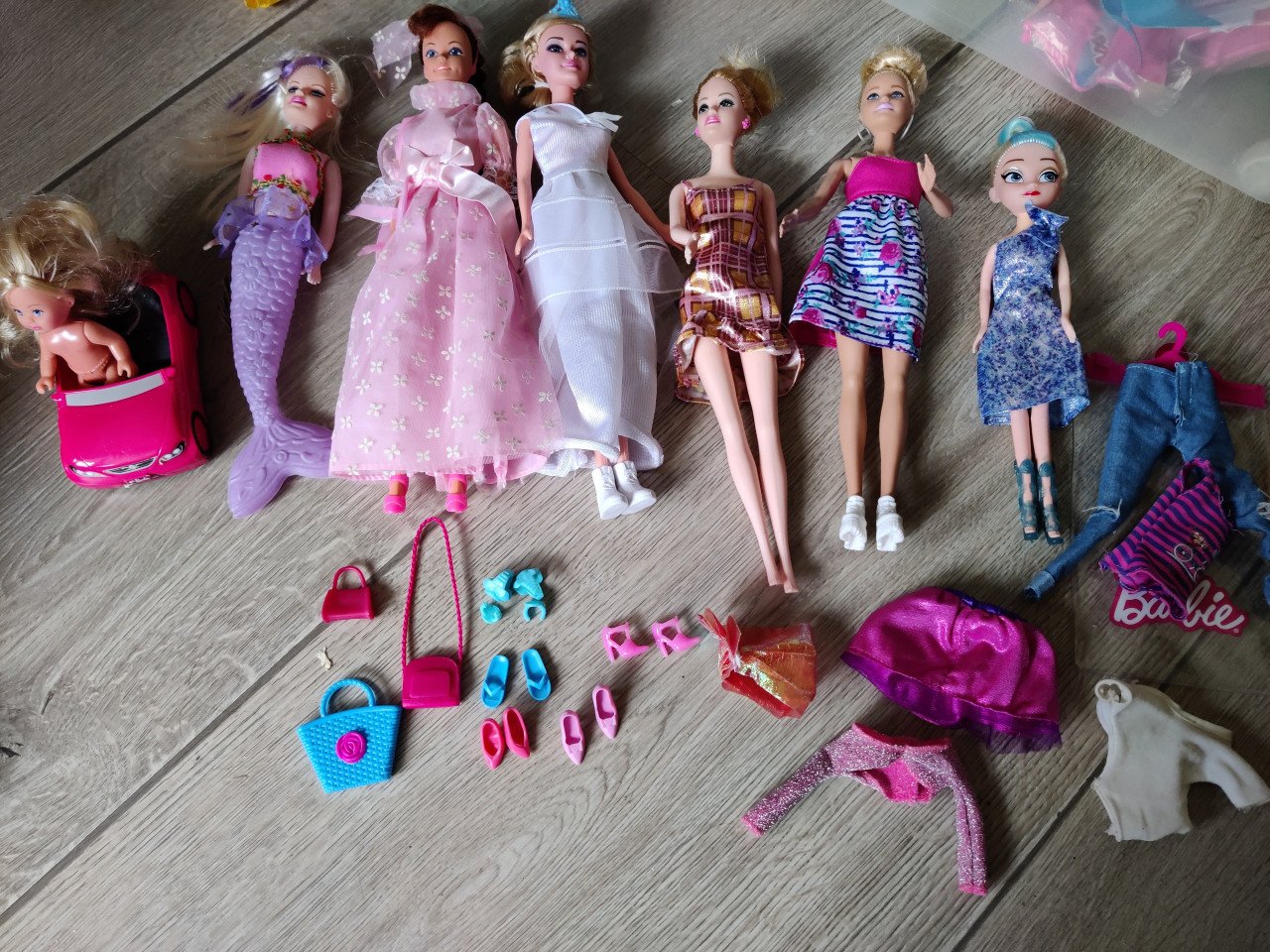 Barbie's plus assessiores