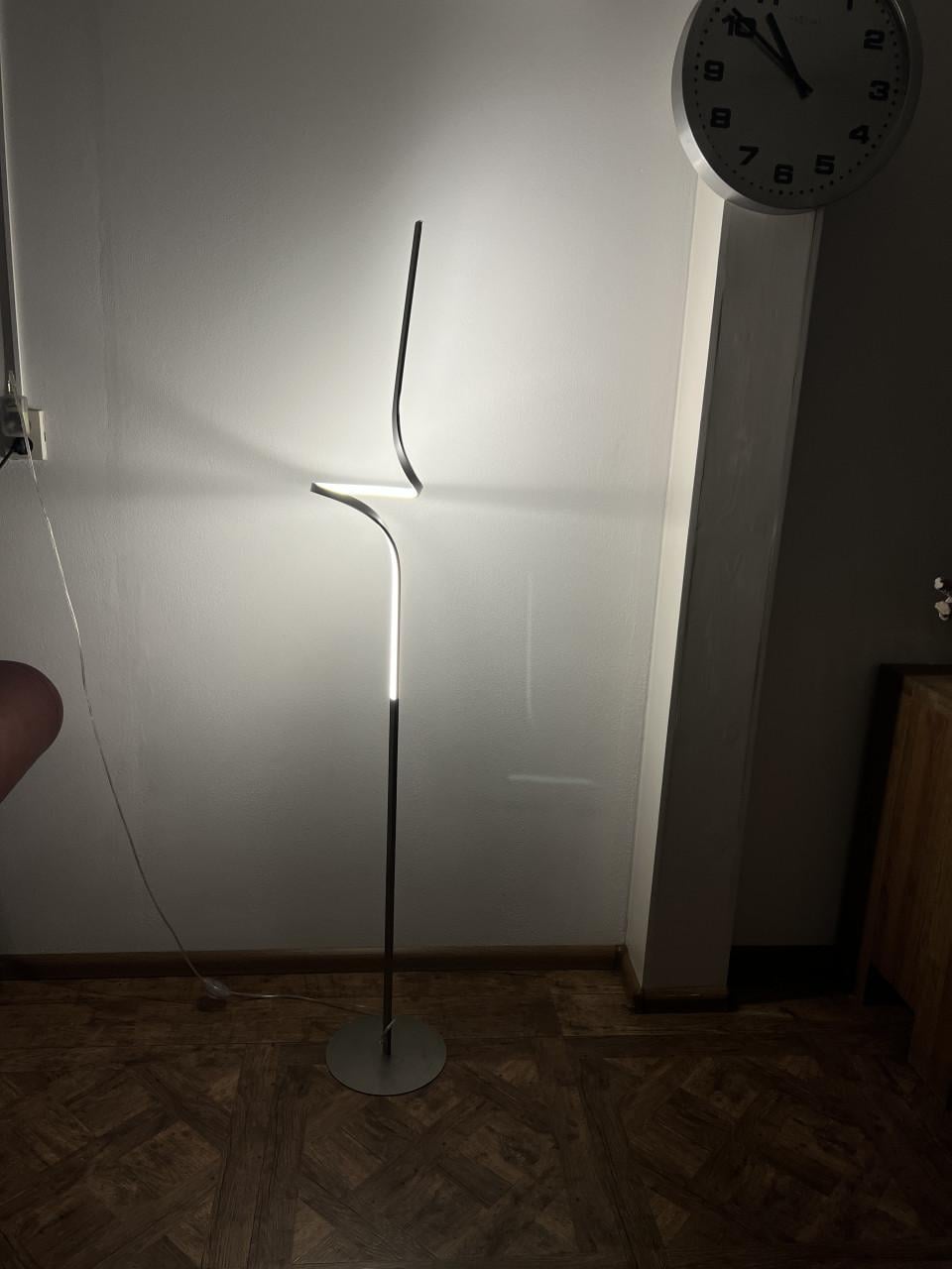 Nieuwprijs €175,- Design LED vloerlamp van Monsieur Meuble, matzilver