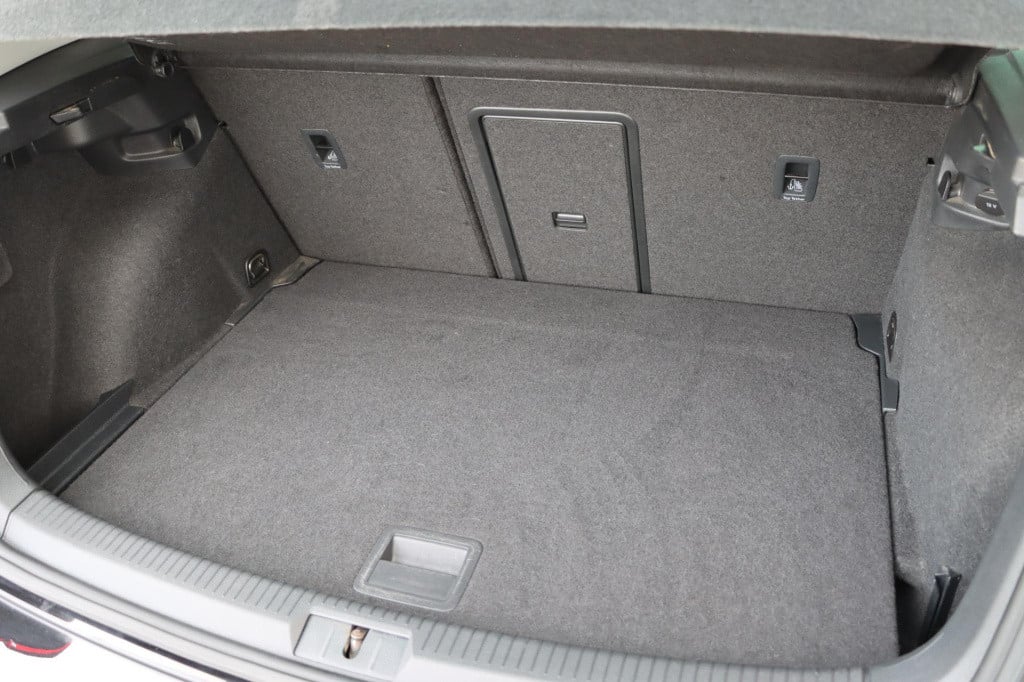 Volkswagen Golf 1.6 tdi highline r-line