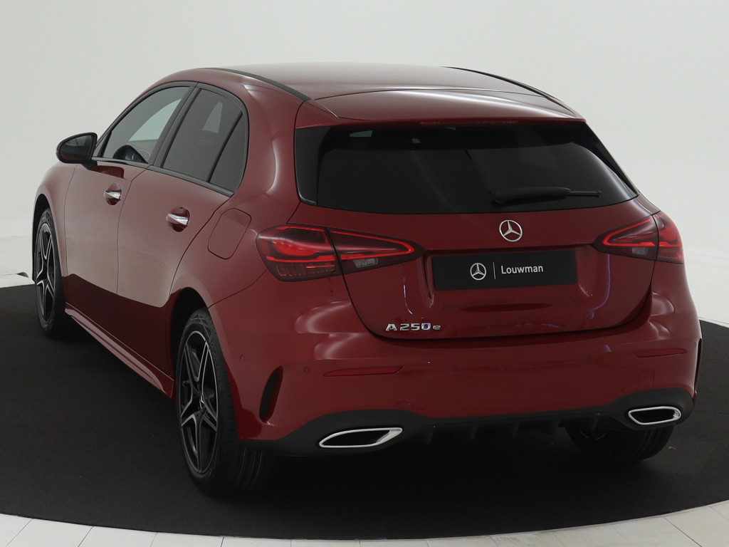 Mercedes-Benz A-Klasse 250 e amg line | premium pack | nightpakket | draadl