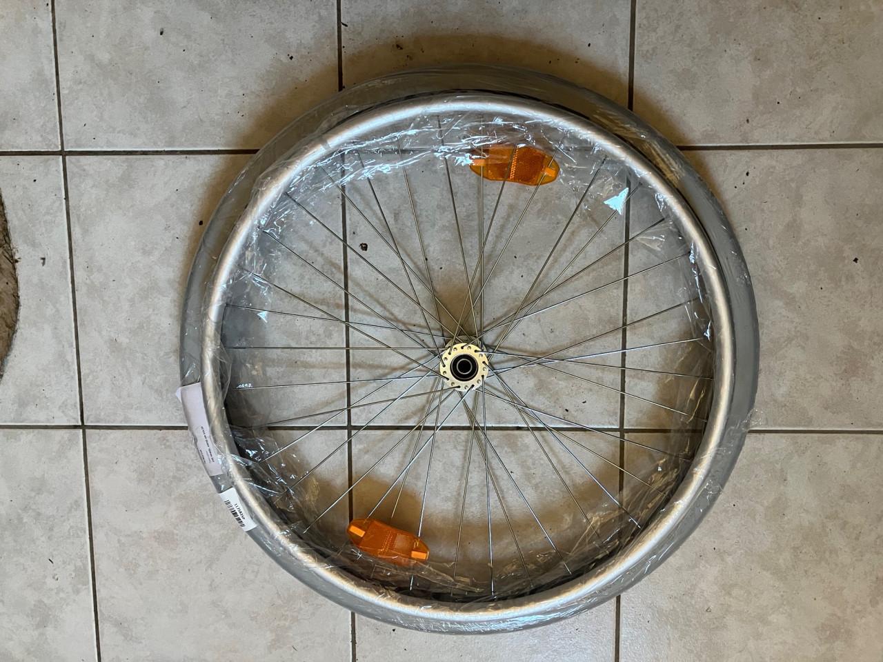 Rolstoelwielen 24 inch 2 stuks