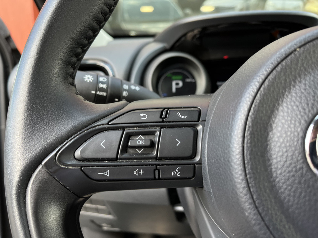 Toyota Yaris Cross 1.5 hybrid active | climate | cruise | camera | apple / 
