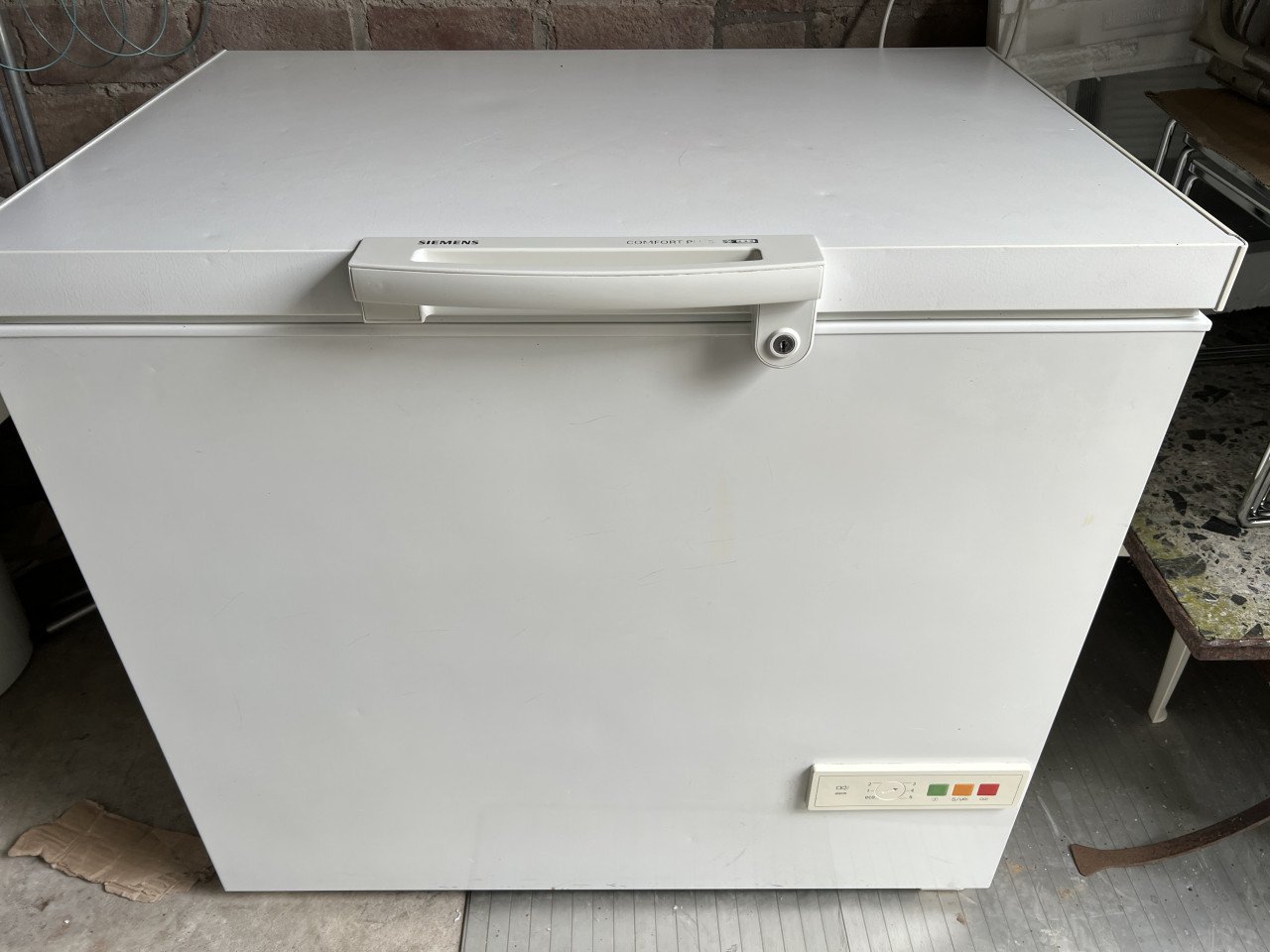 Siemens vrieskist vriezer 198 liter klasse A+ als nieuw schoon en 2 mandjes