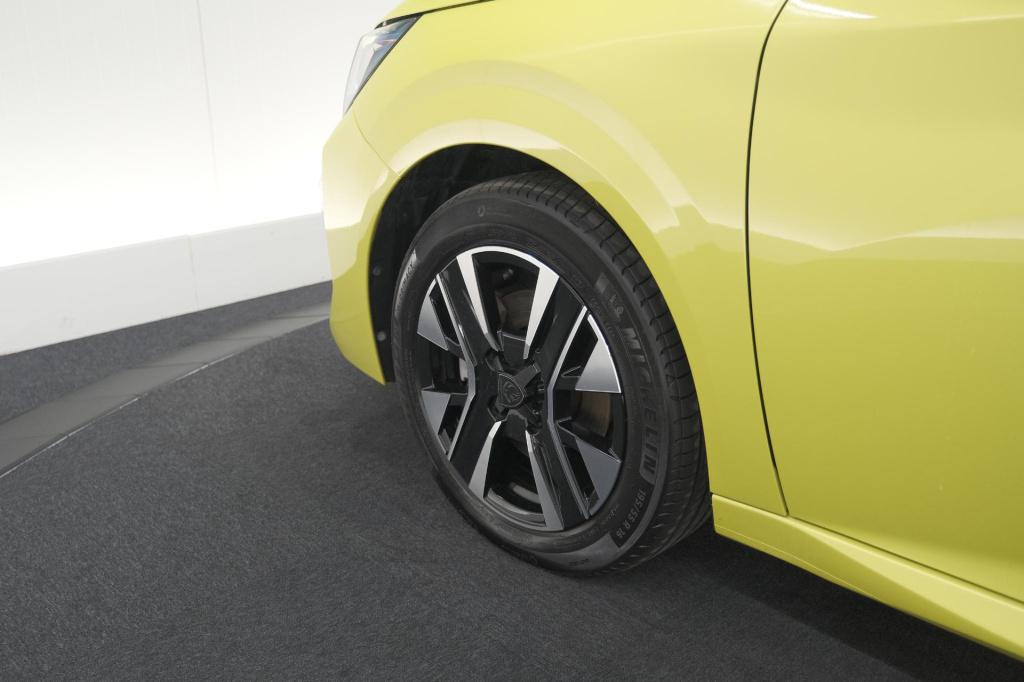 Peugeot 208 1.2 hybrid 100 e-dcs6 allure | apple carplay | parkeersensoren 