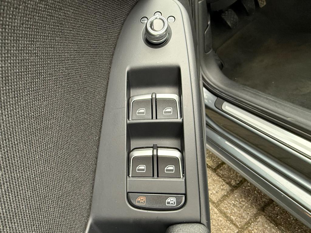 Audi A4 limousine 1.8 tfsie limited s