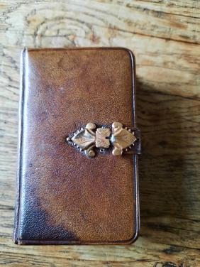 Bijbeltje met Gouden slotje