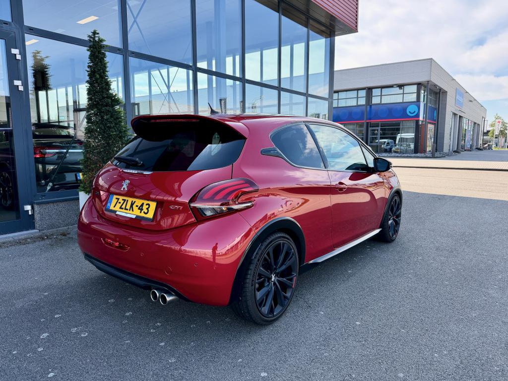 Peugeot 208 1.6 e-thp gti 30th 209pk unieke uitvoering nr.159