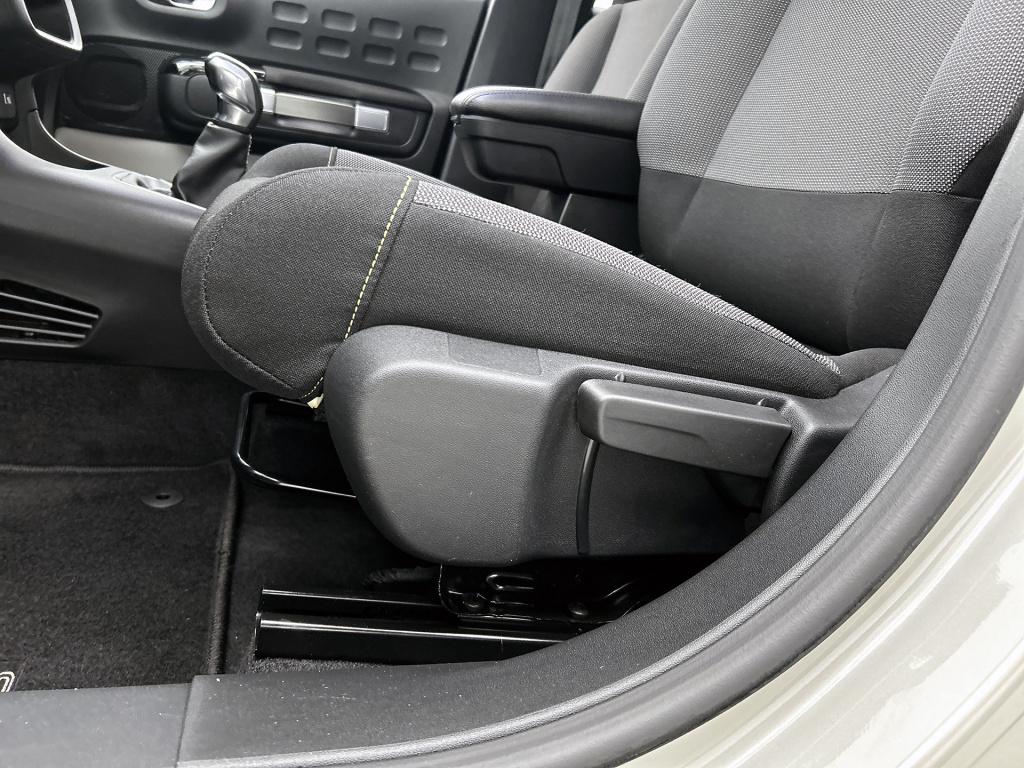 Citroen C3 110 pk shine | rijklaar | camera | navigatie | 17" lmv |