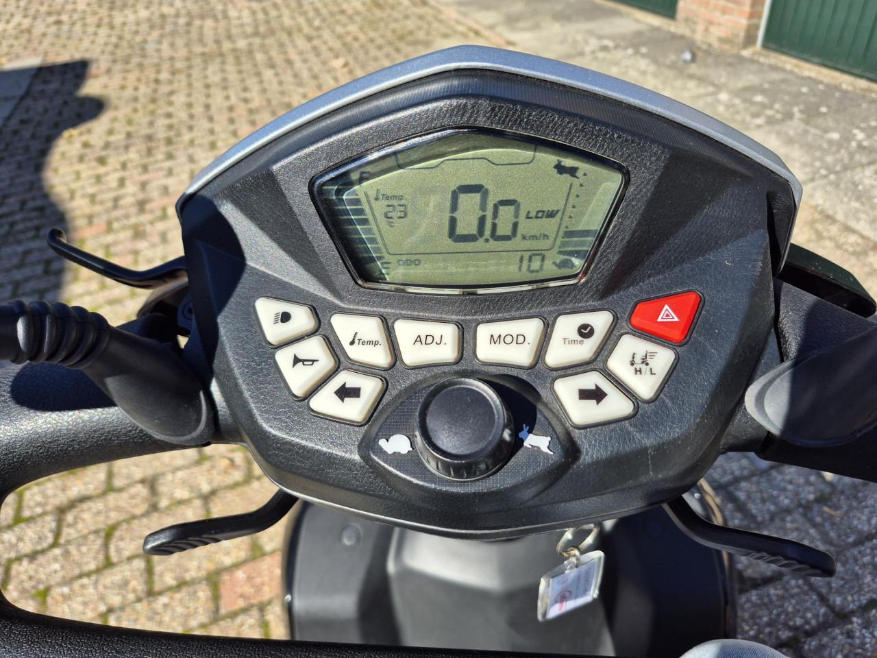 Scootmobiel Kymco New Maxer