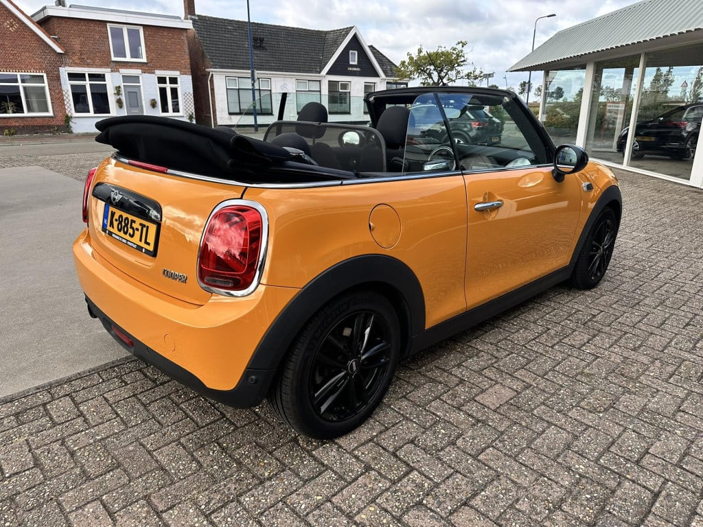 Mini Cooper Cabrio mini 1.5 chili business