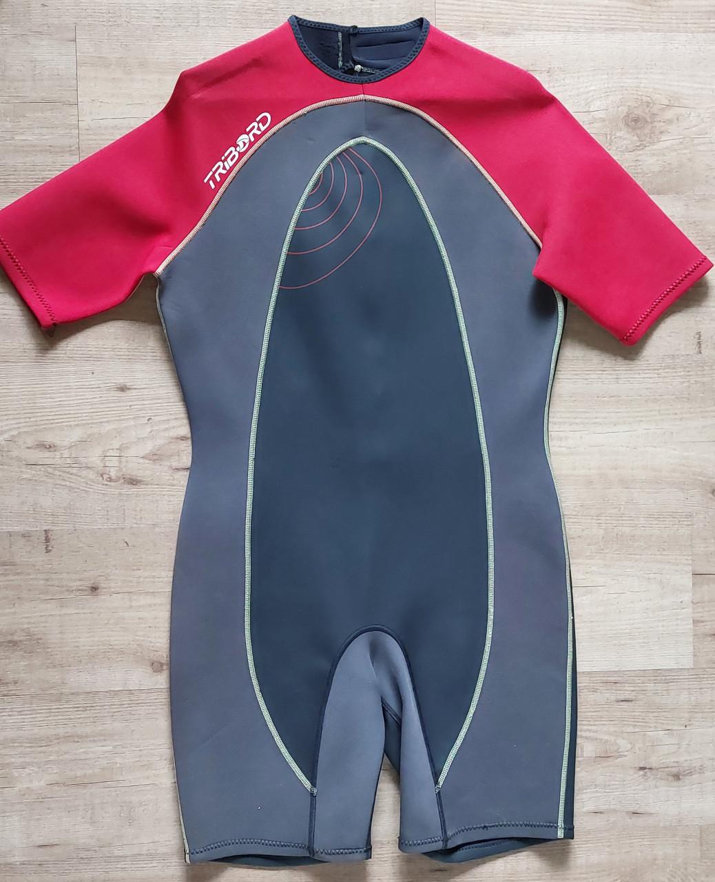 Shorty Rood maat 50 L-XL