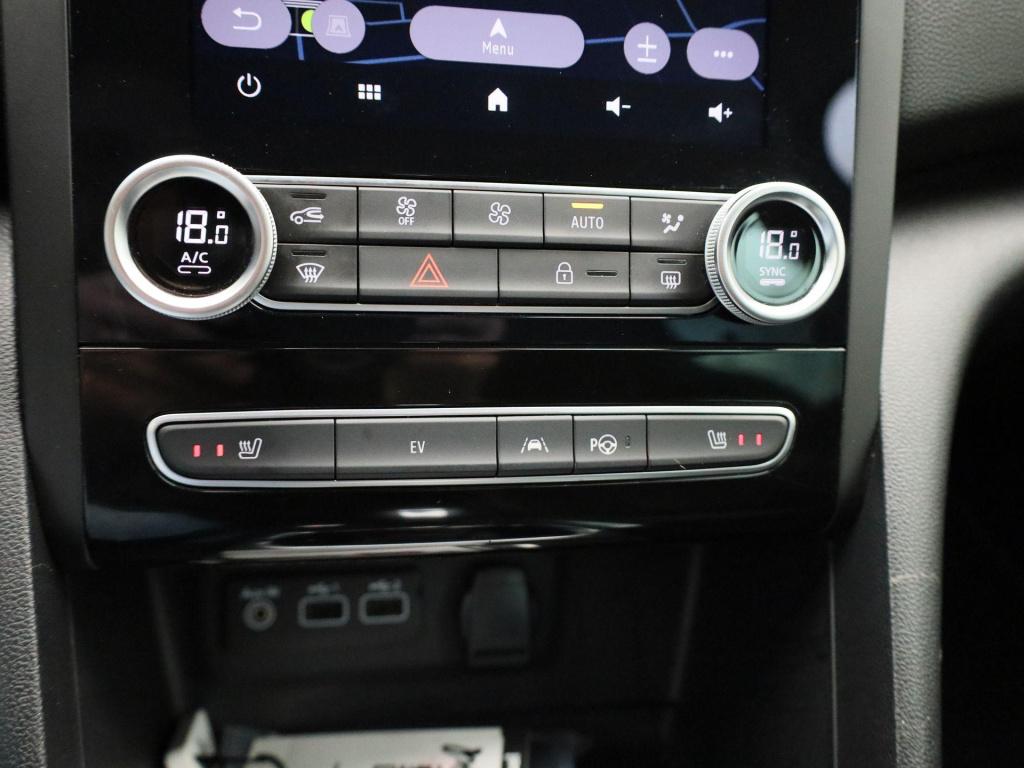 Renault Megane E-tech estate 1.6 plug-in hybrid 160 e-tech engineered | phe