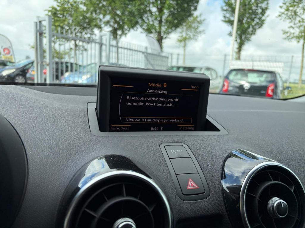 Audi A1 Sportback 1.4 tfsi connect | s-line | automaat