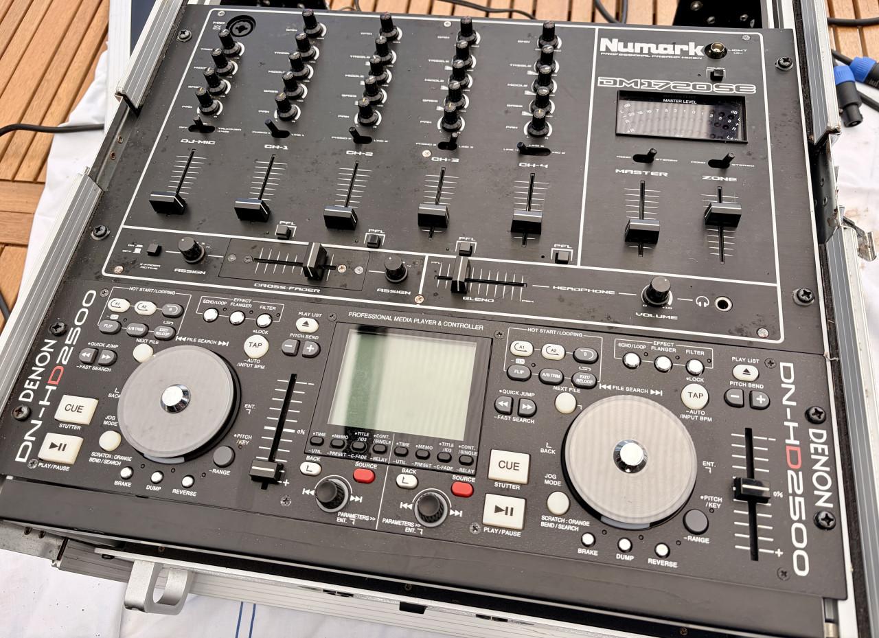 Dj set