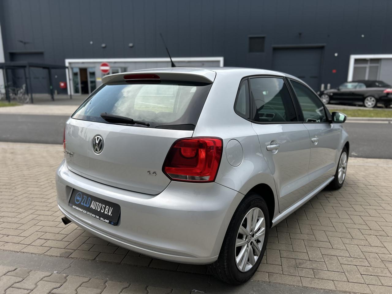 Volkswagen Polo 1.4-16V Comfortline/APK/AIRCO/BLUETOOTH/NAVI
