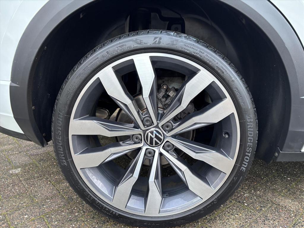 Volkswagen T-roc 1.5 tsi 150pk 7-dsg sport business r| adapt cruise|navi|le