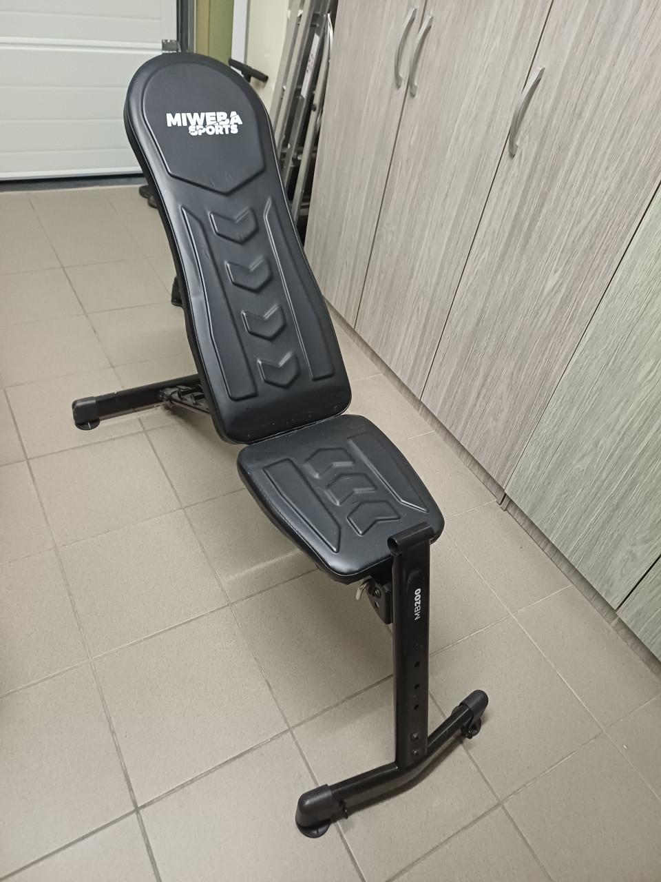 Te koop halterbank met gewichten