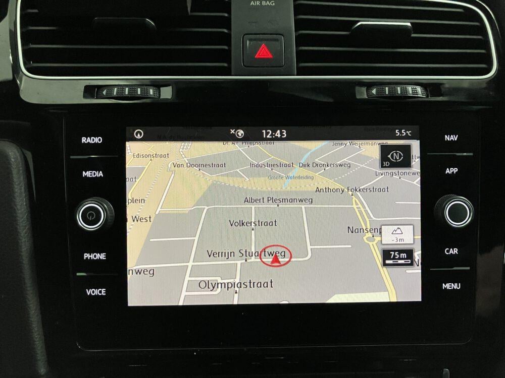 Volkswagen Golf 1.5 TSI Highline Business R