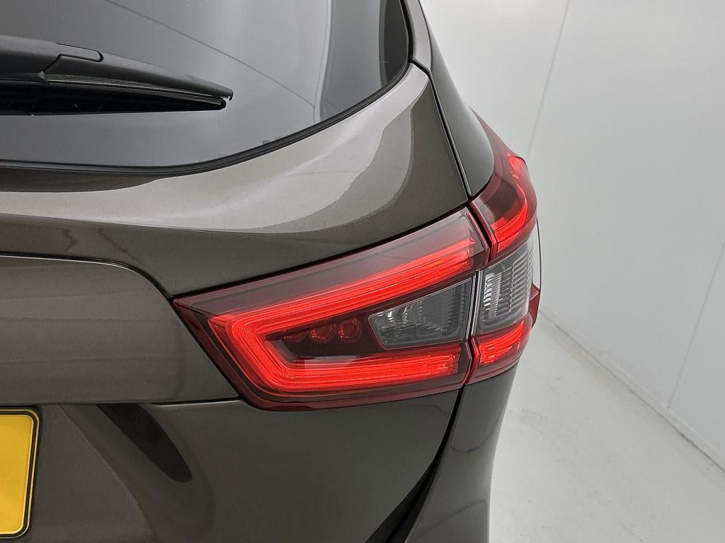 Nissan Qashqai 1.3 dig-t n-motion | panoramadak |