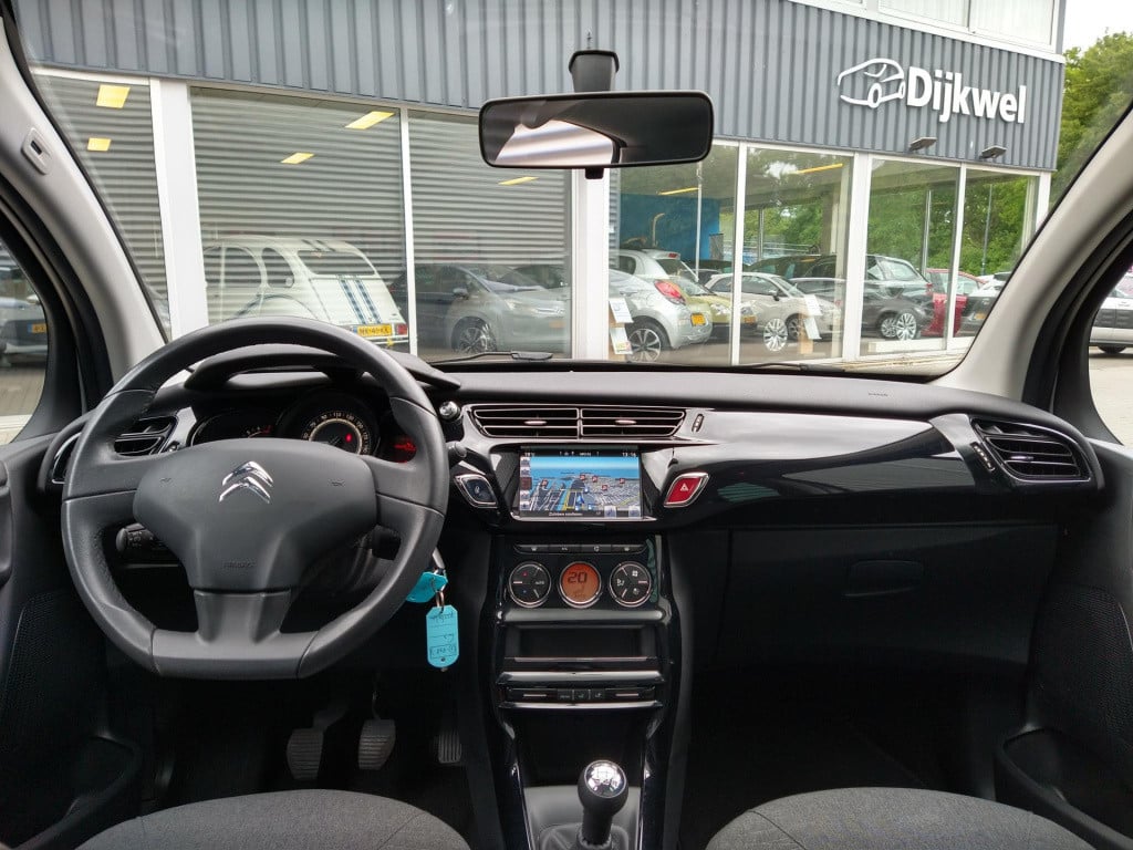 Citroen C3 1.2 82 pk collection nav/clim/trekhaak