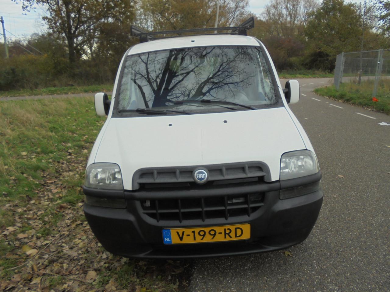Leuke inruiler Fiat Doblo 1.6 benzine uitvoering wegbelast.€ 39 Partikulier