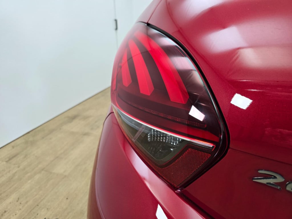 Peugeot 208 occasion met cruisecontrol en veel ruimte ook achterin | tweede