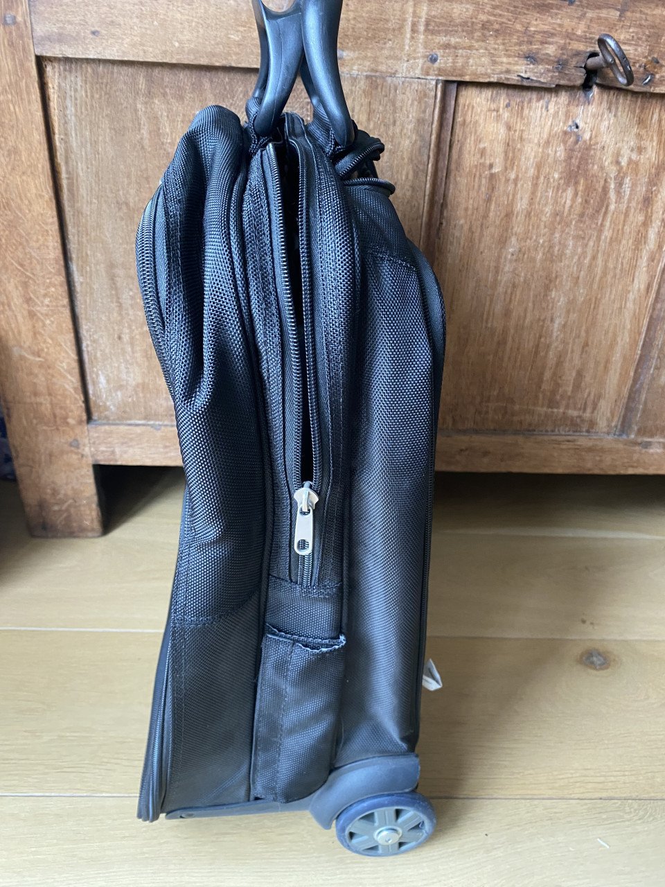 Te koop: Trolley voor laptop