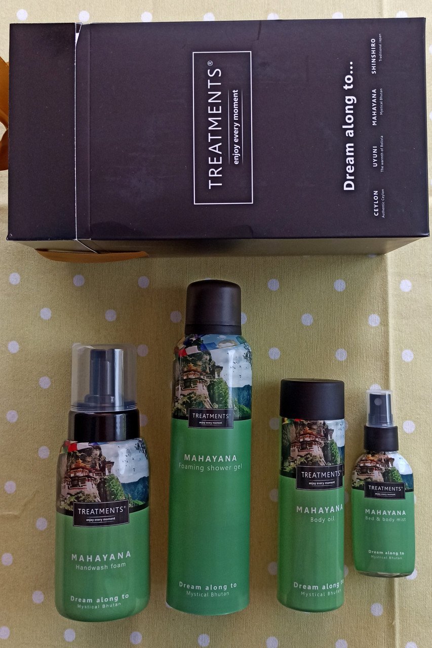 TREATMENTS, 4 wellness produkten €20 - Mahayana / Uyuni