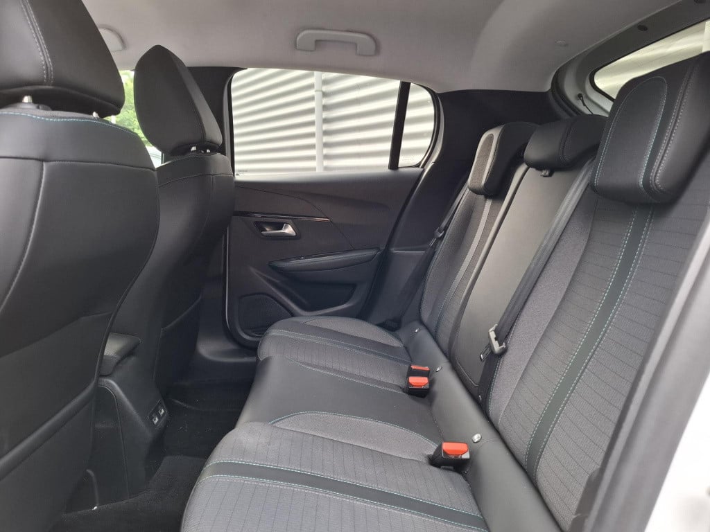 Peugeot 208 1.2 allure pack eat8 automaat clima/cam