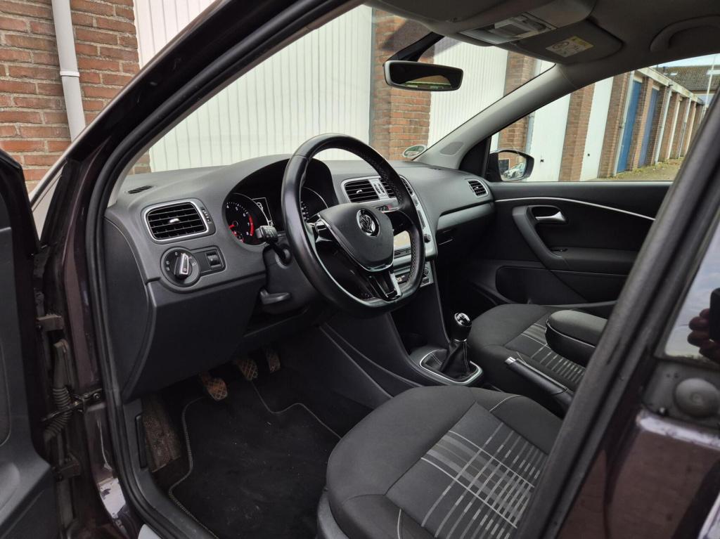 Volkswagen Polo 1.2 tsi lounge / 5- deurs / cruisecontrol / stoelverwarming